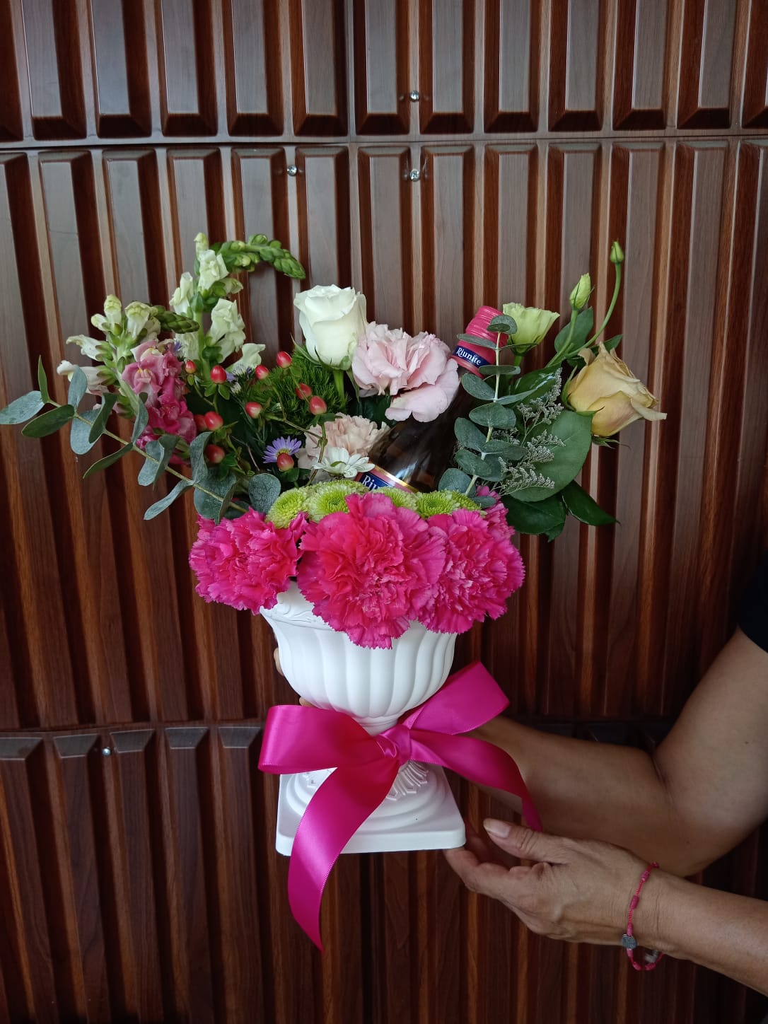 Arreglo floral en copa