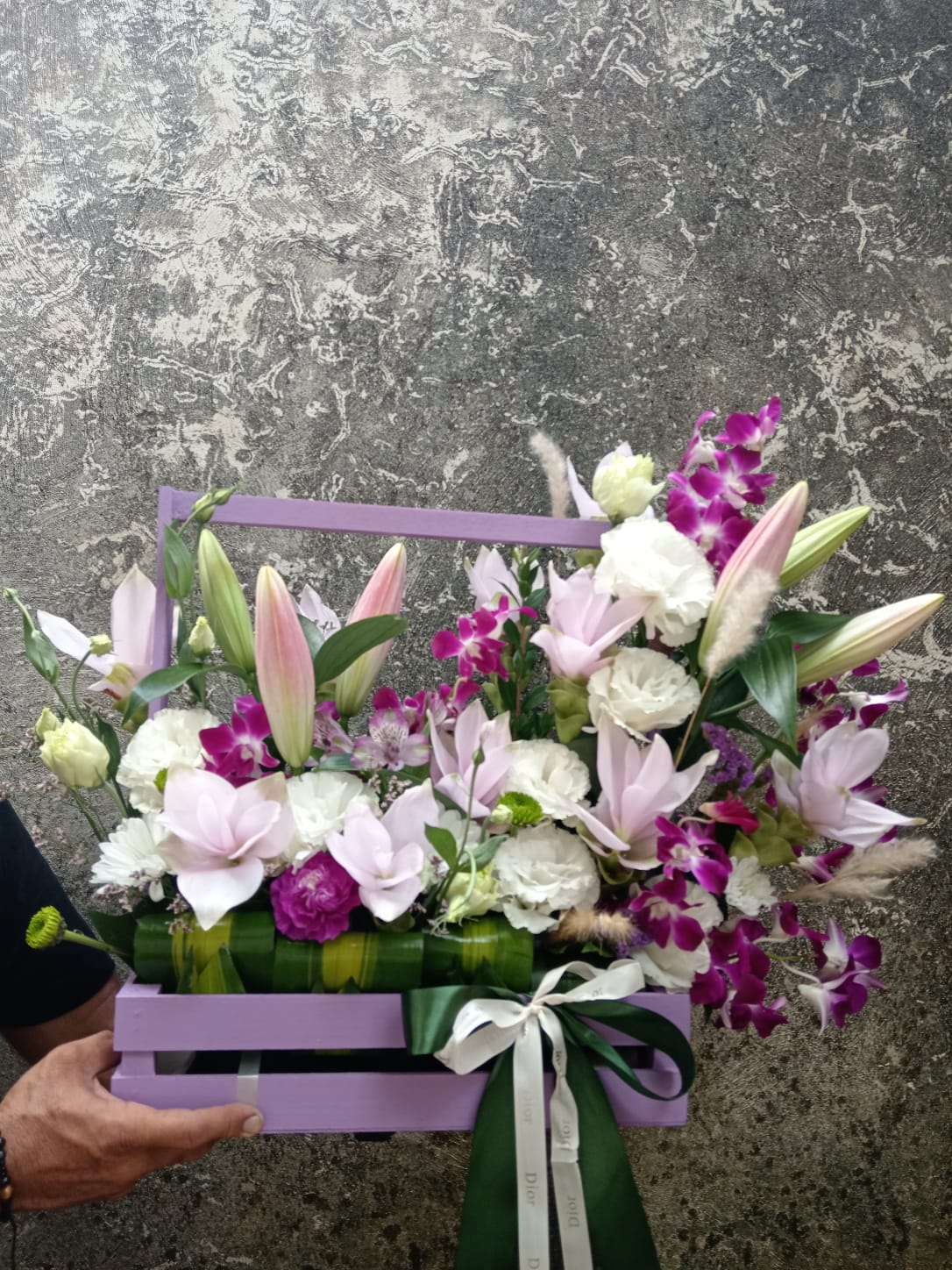 Orquídeas y lisianthus
